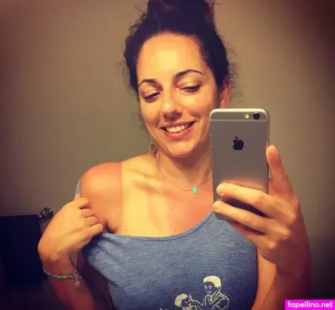 Sona Movsesian OnlyFans Thumbnail #4xFTByQuwS