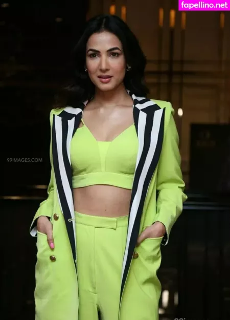 Sonal Chauhan OnlyFans Thumbnail #1I2ESzJVQi