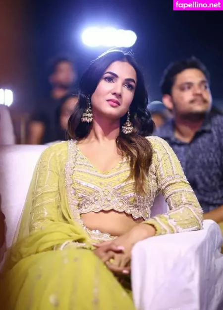 Sonal Chauhan OnlyFans Thumbnail #4dcsrn8xvk