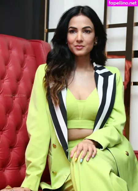 Sonal Chauhan OnlyFans Thumbnail #8fenWgXygn