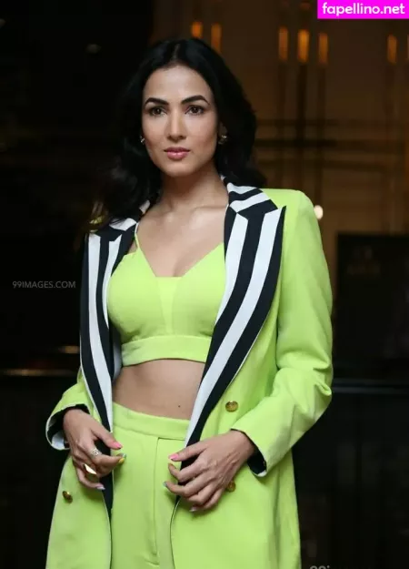 Sonal Chauhan OnlyFans Thumbnail #AdRZEt9A64