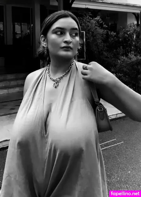 Sonali Malhotra OnlyFans Thumbnail #nLcQHKqClU
