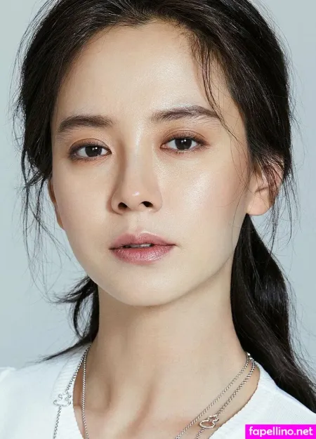 Song Jihyo Main Profile Photo