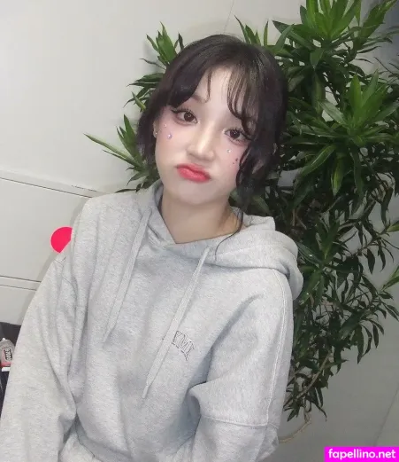 Song Yuqi OnlyFans Thumbnail #YS3OeEhx4A