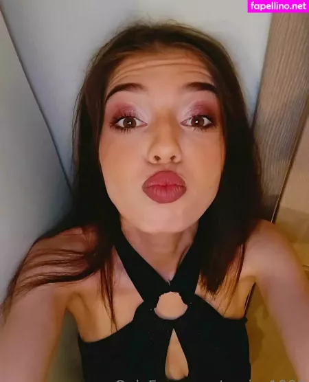 Sonia 1999 OnlyFans Thumbnail #OLhYW1lM3V