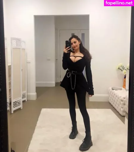 Sonia Ferraro OnlyFans Thumbnail #sJXiNaSD6r