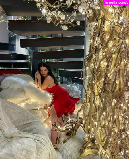 Sonya S OnlyFans Thumbnail #6SFgKYWzC1