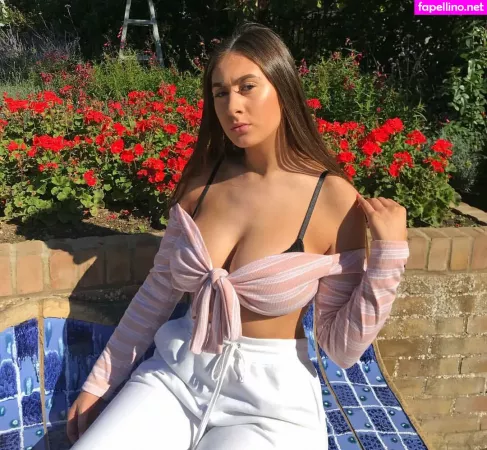 Soph Alice OnlyFans Thumbnail #3TYPmzxSvj