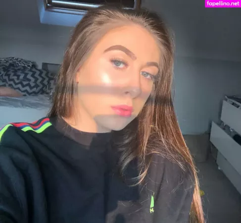 Soph Alice OnlyFans Thumbnail #LxgZGUrHMM