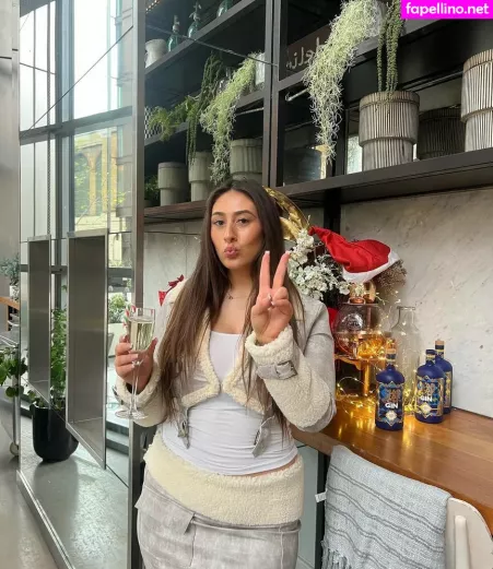 Soph Alice OnlyFans Thumbnail #s7psdGN2iF