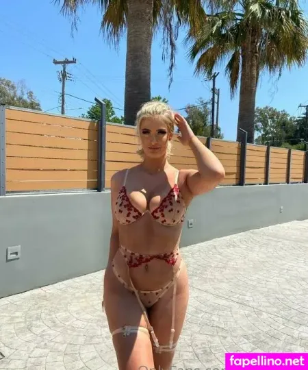 Soph Isabella OnlyFans Thumbnail #1rsXTFoOH3