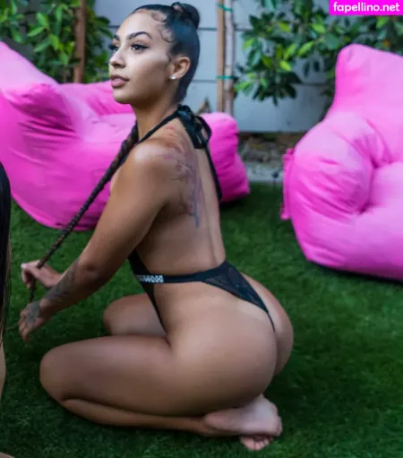 Soph1zzle OnlyFans Thumbnail #7K6yoazw2h