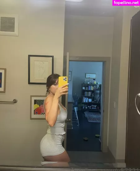 Soph8983 OnlyFans Thumbnail #ydaWoRmO06