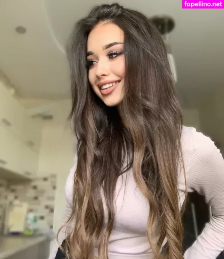 Sophia Adamova OnlyFans Thumbnail #NQY1p6ZIXT