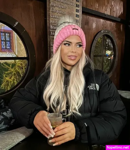 Sophia Allin OnlyFans Thumbnail #8jUrJJf6Ge