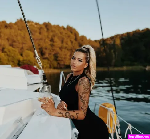 Sophia Allin OnlyFans Thumbnail #wo64GOkVgf