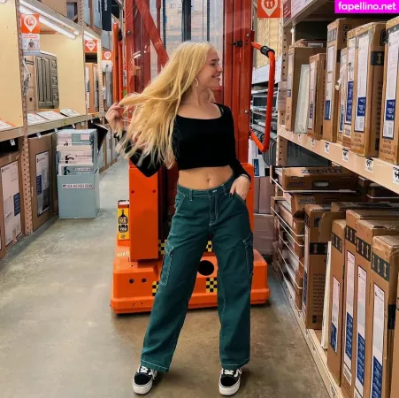 Sophia Armata OnlyFans Thumbnail #fWzFEDU50X