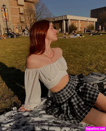 Sophia Brown OnlyFans Thumbnail #utdXydBn2B