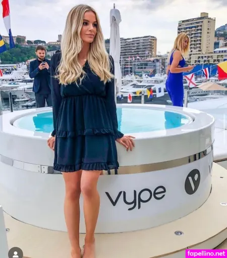 Sophia Calate OnlyFans Thumbnail #FoPlLnvCHr