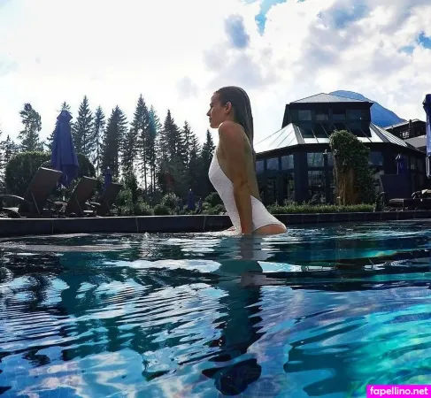 Sophia Calate OnlyFans Thumbnail #M4BUVm54Vl