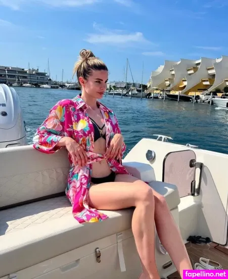 Sophia Calate OnlyFans Thumbnail #NpArTDWClq