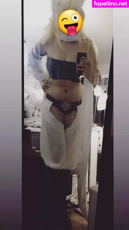 Sophia Dere OnlyFans Thumbnail #URmJOVG7fD