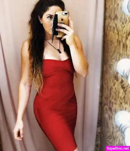 Sophia Ellis OnlyFans Thumbnail #YvMHj9EraN