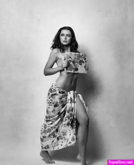 Sophia Gray OnlyFans Thumbnail #Pe9e2D7VcV