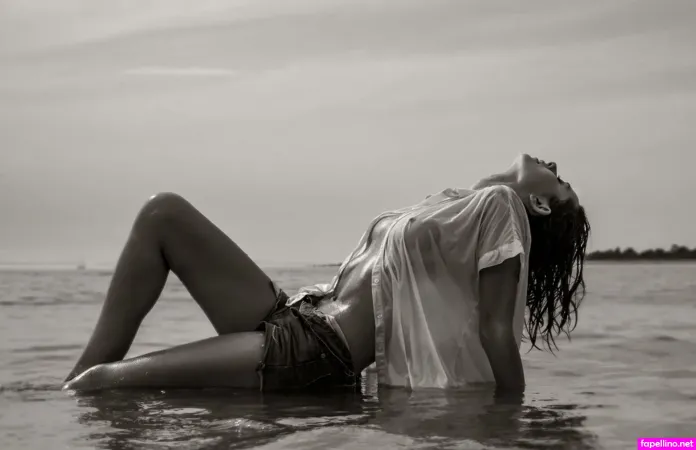 Sophia Gray OnlyFans Thumbnail #X91D9VodFr