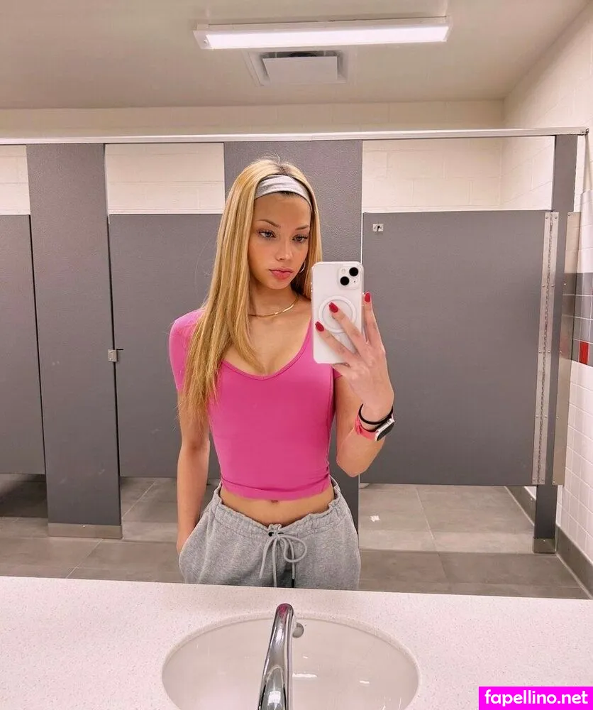 sofia.amalia, sofiaahorvath Nude Leaked OnlyFans Photo #2leUspFqP1