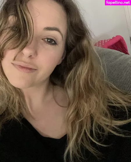 Sophia Knight OnlyFans Thumbnail #1igksIeNyo