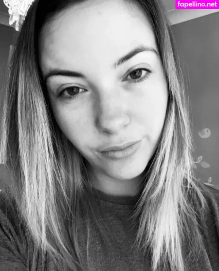 Sophia Knight OnlyFans Thumbnail #2WcBOoYgTI