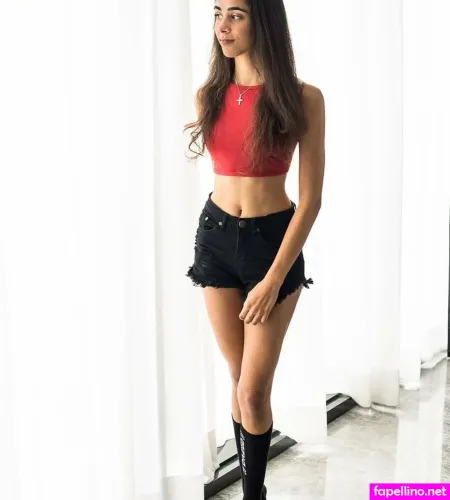 Sophia Koumouris OnlyFans Thumbnail #1hXSNcod5V