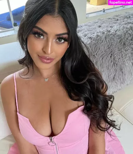 Sophia Leone OnlyFans Thumbnail #N1NdZBqwK1