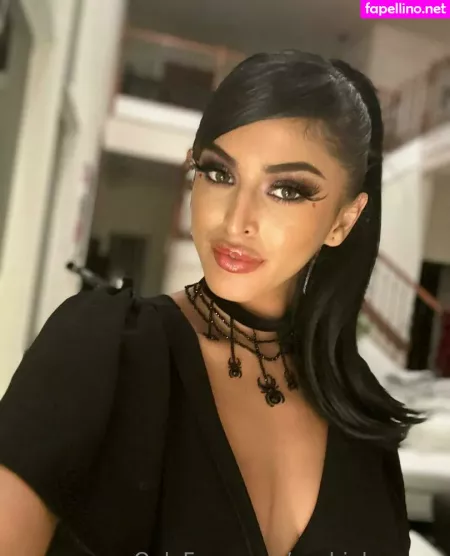 Sophia Leone OnlyFans Thumbnail #hyC2RAIMCE