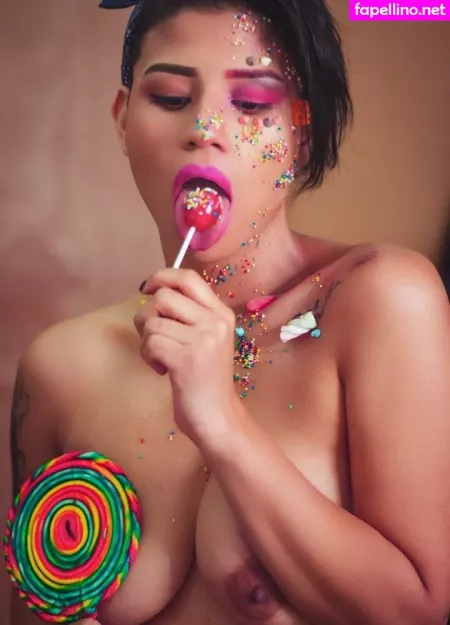 Sophia Lhorens OnlyFans Thumbnail #VY6cCh8Rb5