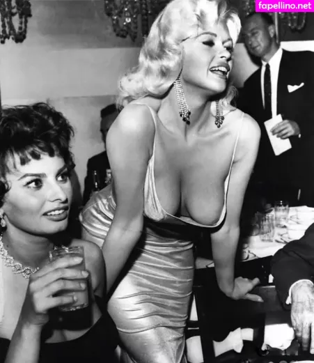 Sophia Loren OnlyFans Thumbnail #3jo32qHAZg