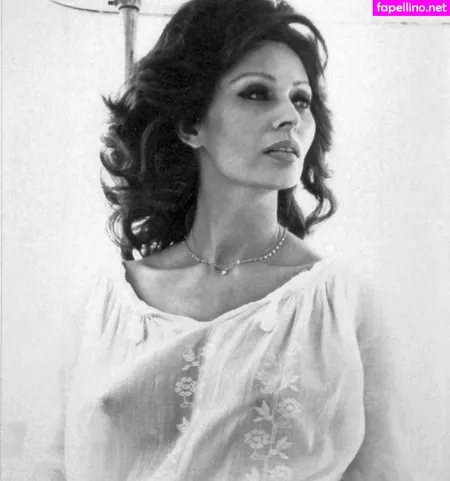 Sophia Loren OnlyFans Thumbnail #Ap9lwwAKt0