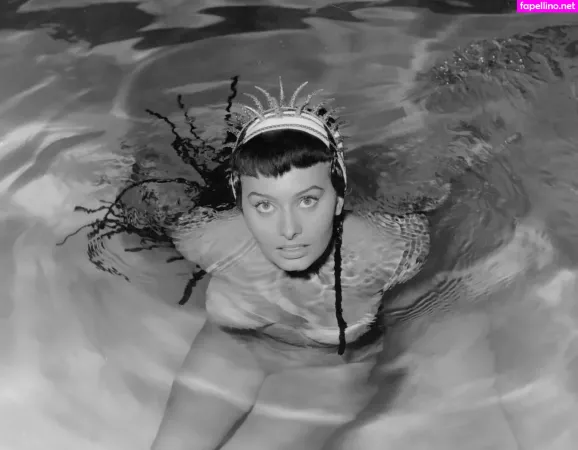 Sophia Loren OnlyFans Thumbnail #XQN2zx6Aw1