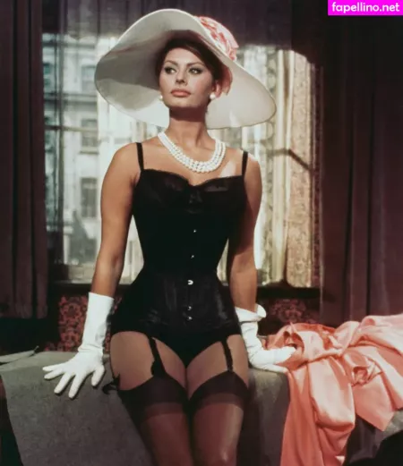 Sophia Loren OnlyFans Thumbnail #XyQRjxzYU9
