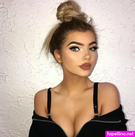 Sophia Mitchell OnlyFans Thumbnail #s6ArOcmO8Y