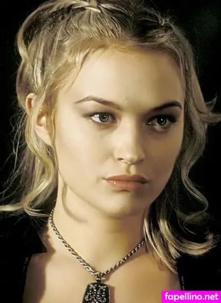 Sophia Myles OnlyFans Thumbnail #odwLPt3mCO