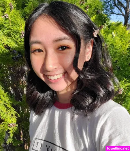 Sophia Phan OnlyFans Thumbnail #Q9xEulX1mI