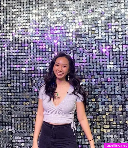 Sophia Phan OnlyFans Thumbnail #ecuUhz7UeE