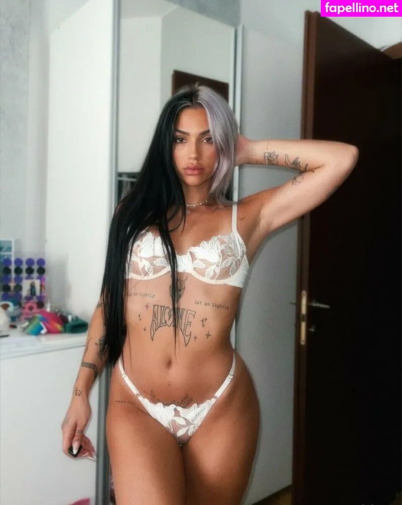 sophia_rizou, sophiarz Nude Leaked OnlyFans Photo #G7NczsPCUa