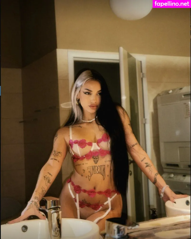 sophia_rizou, sophiarz Nude Leaked OnlyFans Photo #f6AaPxQBgs