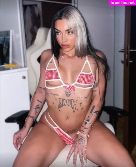 Sophia Rizou 2 OnlyFans Thumbnail #qTey4RtYQz