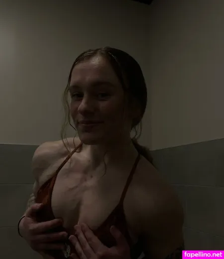 Sophia Ross OnlyFans Thumbnail #QUwlnEytOk