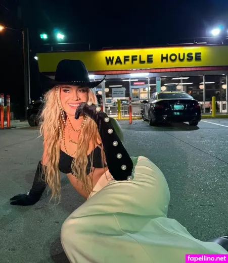 Sophia Scott OnlyFans Thumbnail #96LylMUGoZ