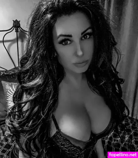 Sophia Scott OnlyFans Thumbnail #FJQR8je4UL